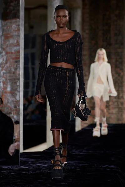 Look 26